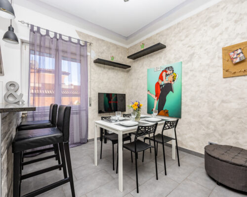 ”Fly and Swim, glamour House”, in FIUMICINO