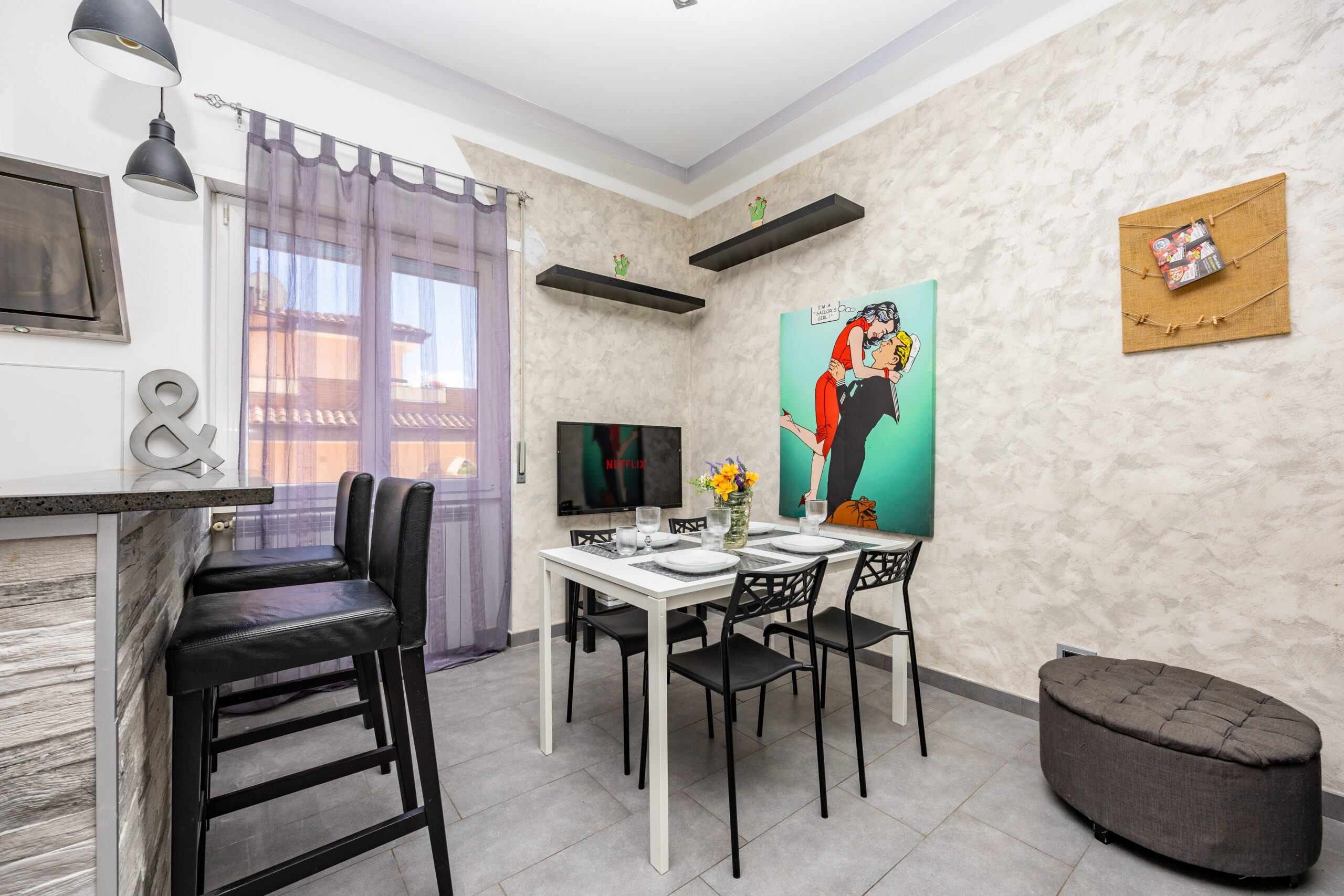 ”Fly and Swim, glamour House”, in FIUMICINO