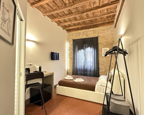 ”Room in the heart of Rome”, In ROME