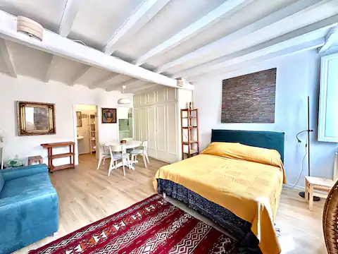 7b098250-8cb8-449e-92d6-5c8a79fbe464